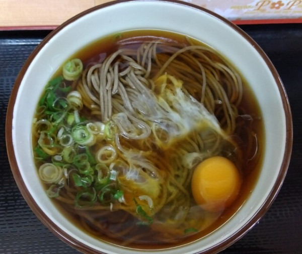 「月見そば 550円」@めん六や 山形店の写真