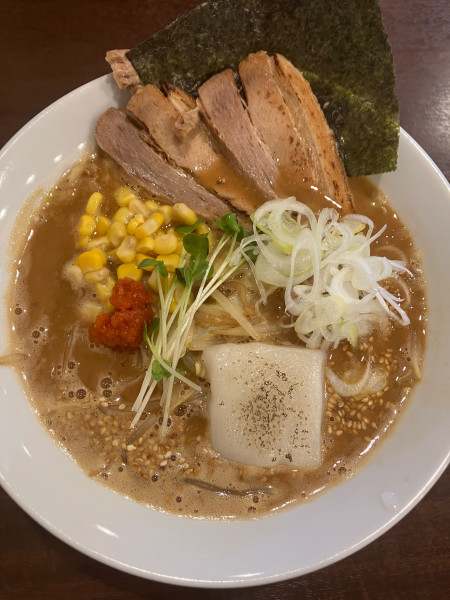 「縁の下のちからもち味噌らーめん　980円」@ラーメン親希の写真