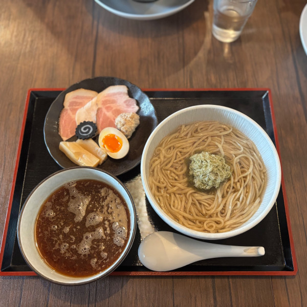 「とろろ昆布の釜揚げつけ麺~みぞれ醤油~」@自家製麺 絆の写真
