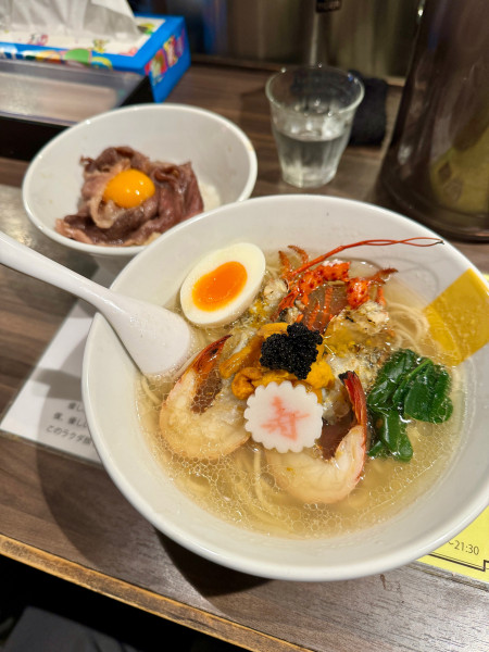 「伊勢海老の塩ら一麺 厚岸産ウイスキーの搾りかすで育った オータイ」@塩生姜らー麺専門店MANNISHの写真