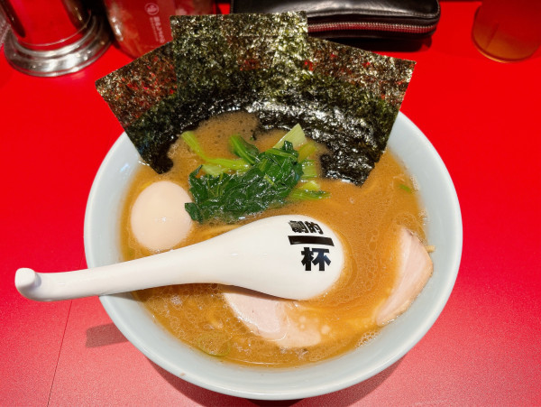 「味玉ラーメン 中」@家系ラーメン タカハシの写真