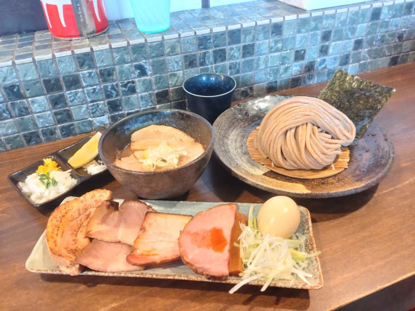 「汁並つけ麺中盛＋特製トッピング」@麺屋みつば＋クローバーの写真