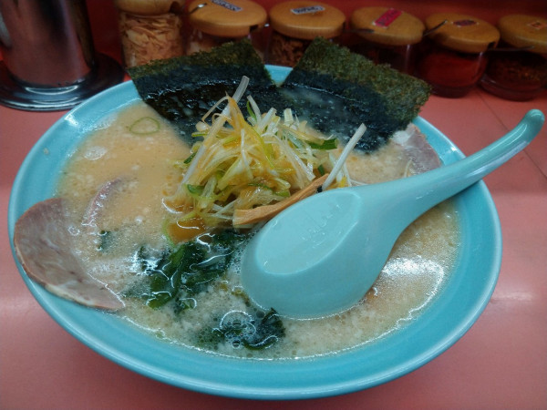 「ネギチャーシューメン1,000円＋中盛100円」@ラーメンショップ マルキチェーン 拝島店の写真