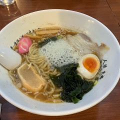 太宰らうめんと津軽のめしや「めぇ」の写真