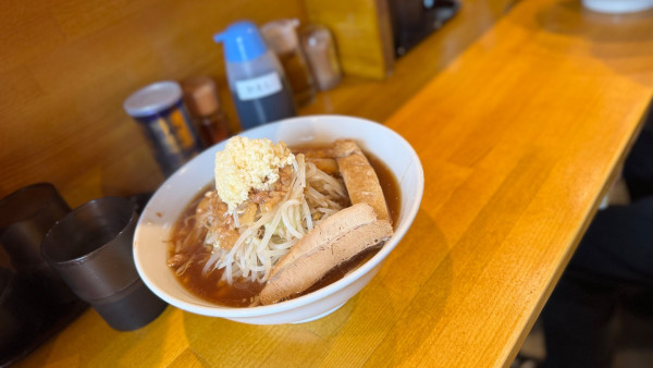 「並ラーメン200g」@六麓 豚らーめんの写真