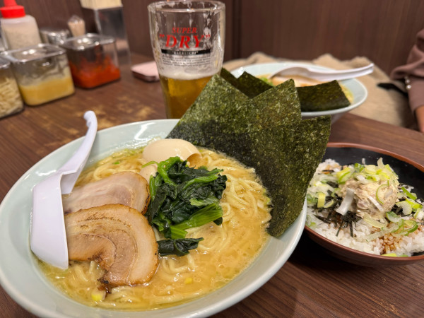 「魂心らーめん醤油大盛り➕チャーマヨ丼➕生ビール」@横浜家系ラーメン 飯田橋 魂心家の写真