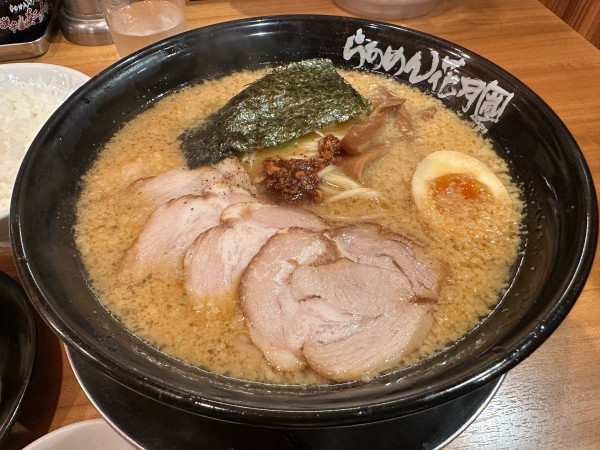 「嵐げんこつチャーシューメン（中太麺）大盛り」@らあめん花月嵐 中延店の写真