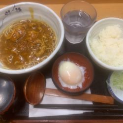 カレーそばセット 880円