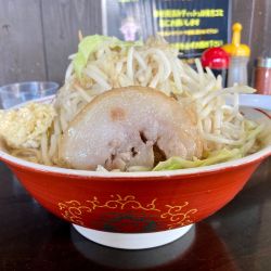 特大ラーメン+野菜マシマシ