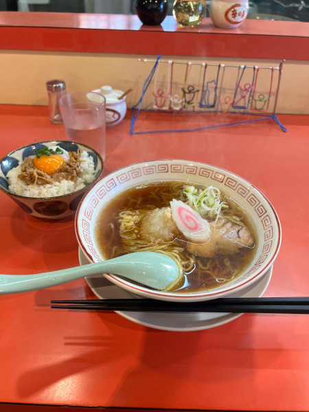「朝らーめん　なめ茸わさび丼」@義けんラーメンの写真