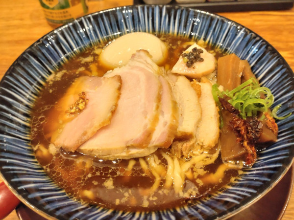 「特製醤油らぁめん大盛」@麺処 青野の写真