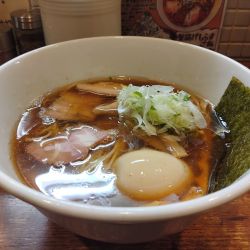 特製醤油らーめん