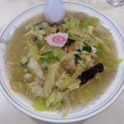 五目ラーメン 920円