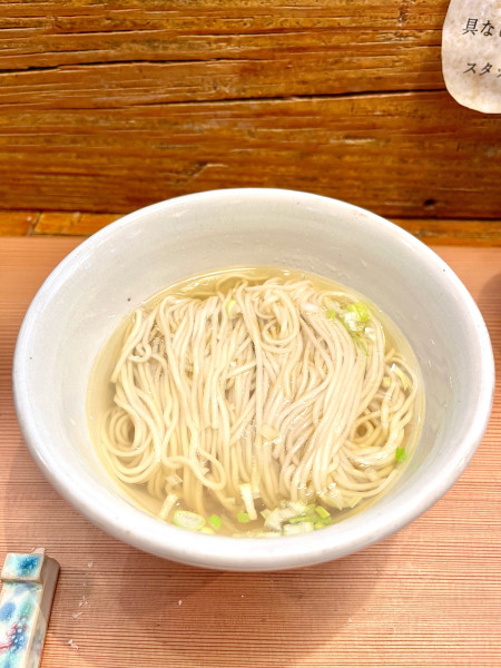 「【限定】先掛け 大吟醸麺麺 比内地鶏出汁塩のみ」@Homemade Ramen 麦苗の写真