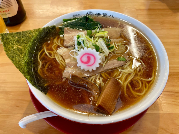 「アサヒスーパードライ＋ぎょうざ→ 中華そば」@築地の中華そば 伊蔵八の写真