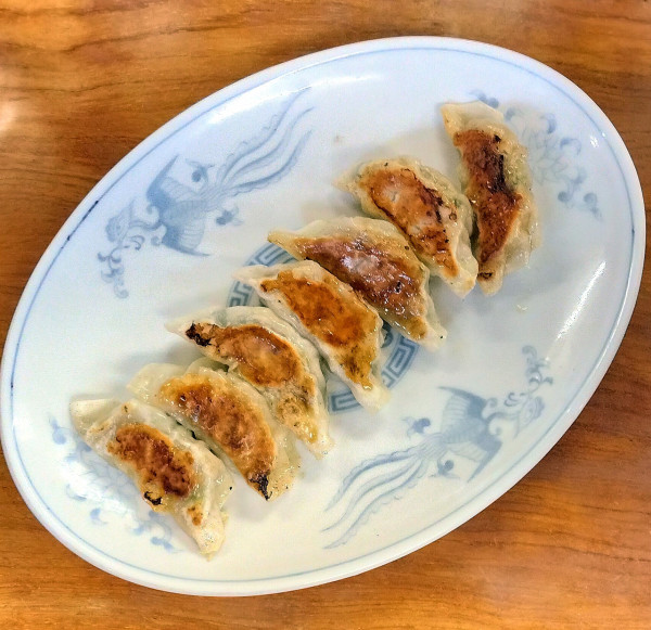 「ギョウザ 350円」@らーめん専門店 三周の写真