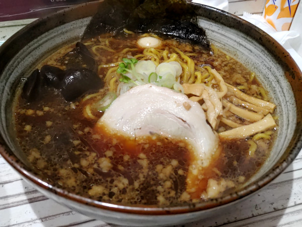 「醤油らーめん」@白樺山荘 札幌ラーメン横丁店の写真