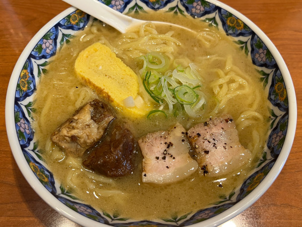 「中華そば 豚骨出汁ベース」@中華そば 領寿庵の写真