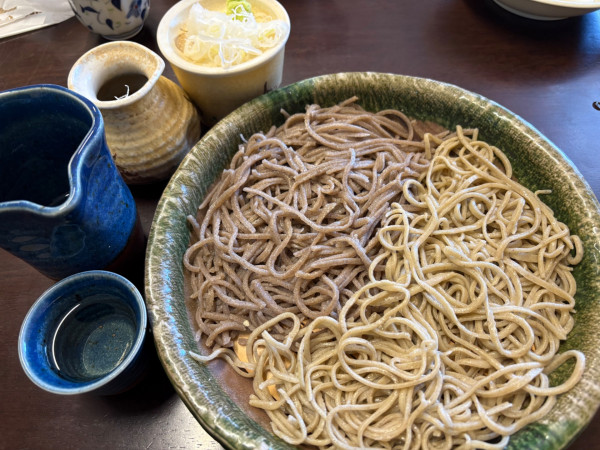 「合盛そば(せいろ･田舎)850円+〆張鶴」@さ和味の写真