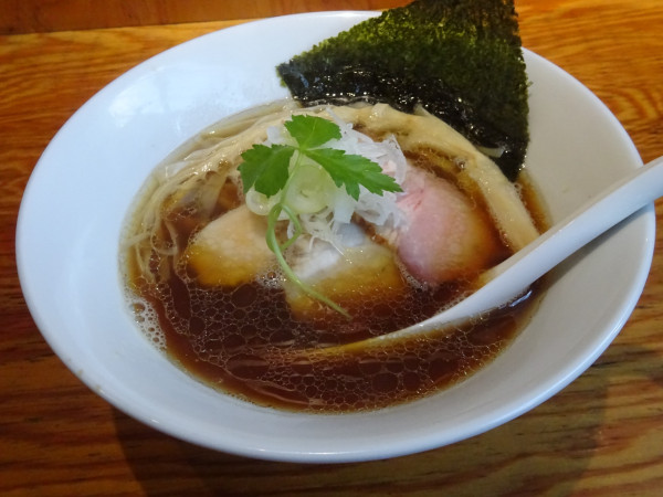 「手揉み中華そば（醤油）1100円」@麺や晴心の写真