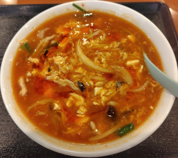 「サンラー麺  880円」@中華料理 嘉宴 糀谷店の写真