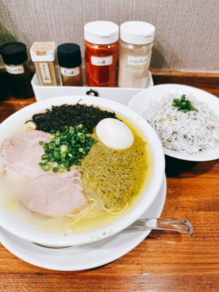 「牡蠣塩ラーメン」@無冠 阿佐ヶ谷の写真