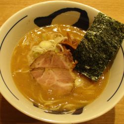 濃厚らーめん　1030円