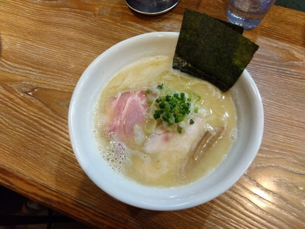 「濃厚中華そば　塩」@中華そば やま福の写真