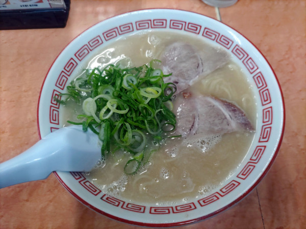 「らーめん 700円」@長浜ナンバーワン 祇園店の写真