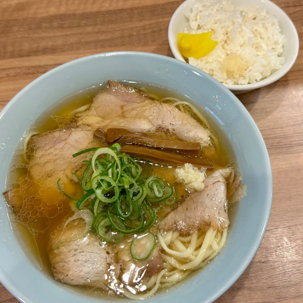 「ご飯が進む中華そば＋ご飯（中）」@中華そば 一辰の写真