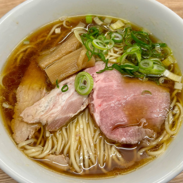 「醤油ラーメン」@ラーメン いいかおの写真