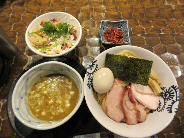 「特級龍介つけ蕎麦 （１４８０円）辛味１２０円＋チャーマヨ丼」@特級鶏蕎麦 龍介の写真