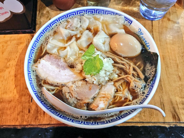「本日の裏そば「6種の煮干し 雲呑中華そば」」@塩そば 桑ばらの写真