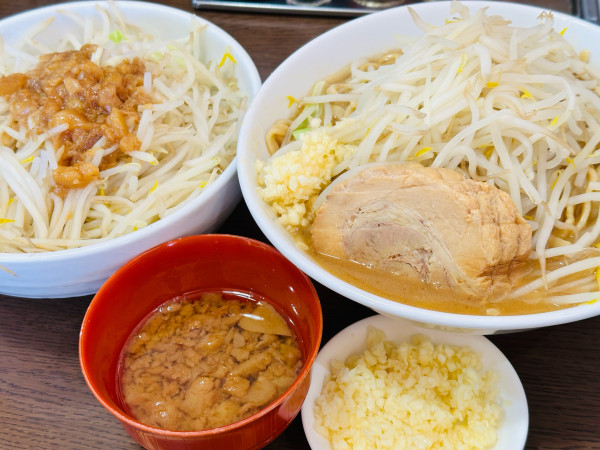 「醤油ラーメン 他 1,250円」@らーめんコジマル 東金店の写真
