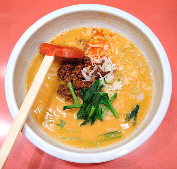 「担々麺＋焼きギョウザ」@新宿 秀山 新宿店の写真