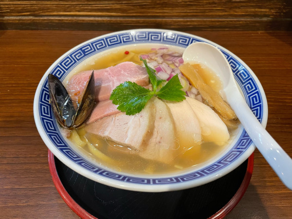 「貝出汁チャーシュー塩そば」@だし廊 -DASHIRO-の写真