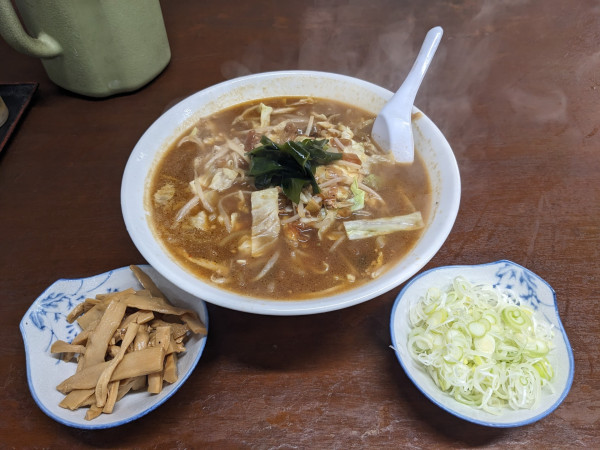 「ミソ大盛り(メンマ、薬味)1080円」@手打ちラーメン 笹の写真