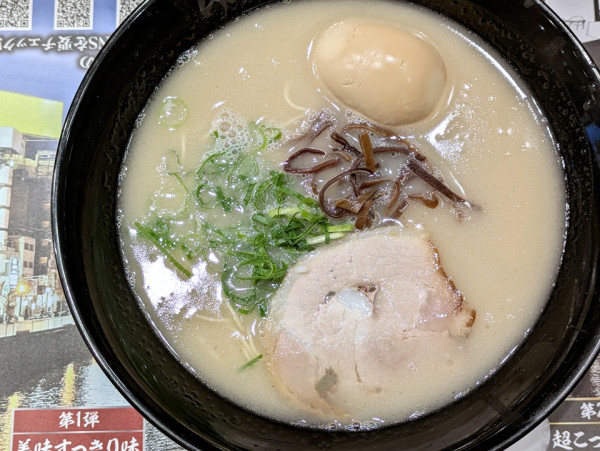 「博多ラーメン香美 超こってり味＋半熟味玉」@らあめん花月嵐 亀戸北口店の写真