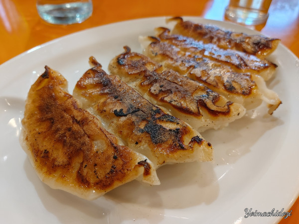 「焼きぎょうざ（440円）」@ラーメン&カレー アッキーの写真
