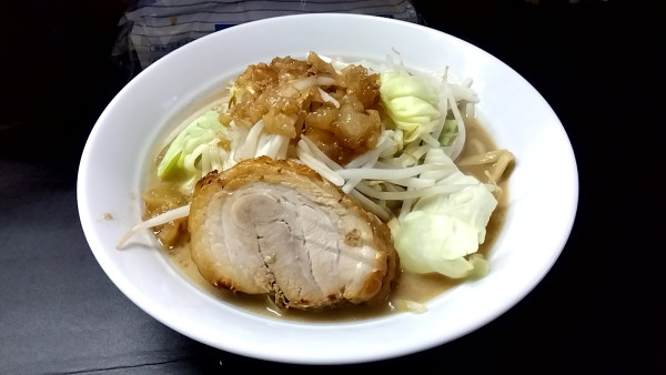 「ラーメン ２００g（９５０円）」@豚ギャング 町田店の写真