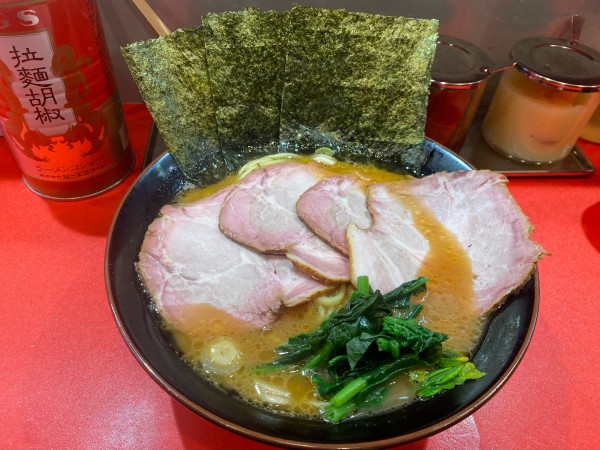 「チャーシュー麺（中・固め）1,100円」@横浜ラーメン斎藤家  日野店の写真
