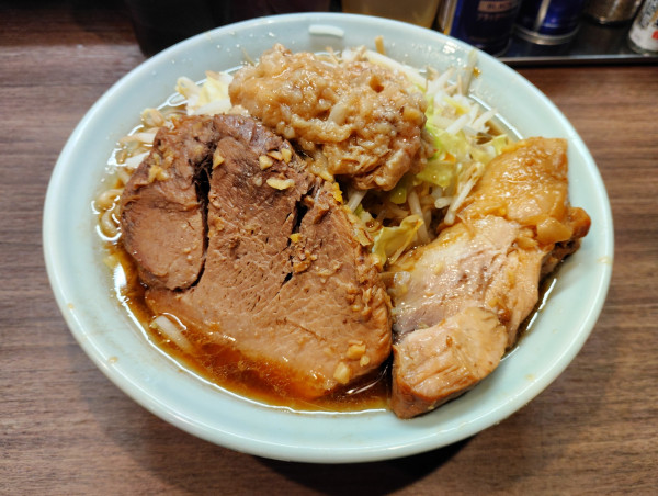 「ラーメン 250g 1000円 豚1枚(ウデ肉)150円」@ラーメン 悔いなしの写真