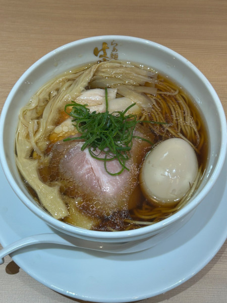 「特製醤油らぁ麺」@らぁ麺 はやし田 新橋店の写真