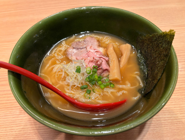 「焼きあご塩らー麺」@焼きあご塩らー麺 たかはし 越谷レイクタウン店の写真