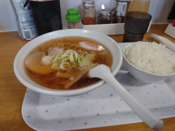 「ラーメン850円半ライス170円」@太七の写真
