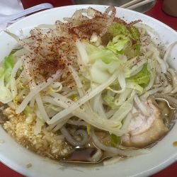 ラーメン小　ヤサイニンニク一味　生卵