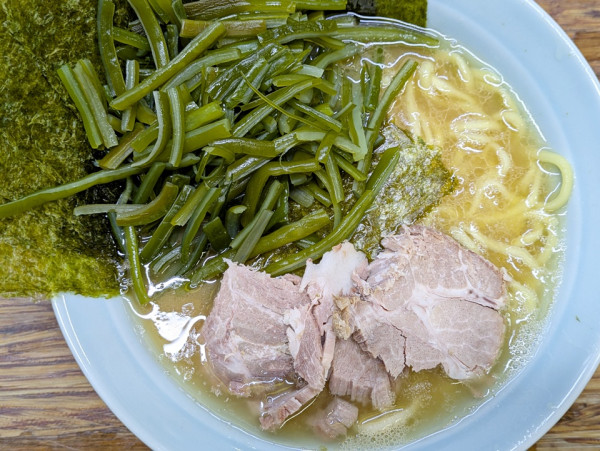 「ラーメン＋のり＋くきわかめ」@まこと家の写真