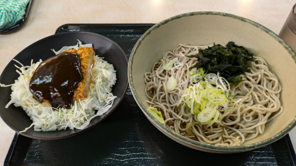 「ミニ味噌かつ丼セット」@名代 箱根そば 秋葉原店の写真