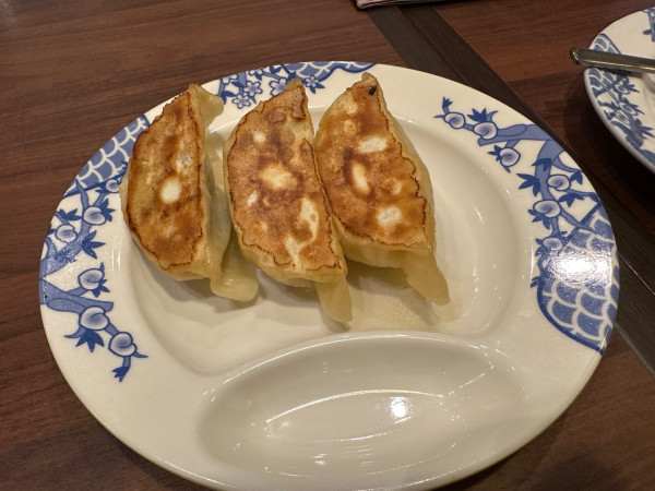 「餃子・杏仁豆腐セット384円」@バーミヤン 高崎高関店の写真