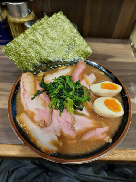 「のり玉チャーシューメン+小ライス」@神田ラーメン わいず 神田本店の写真